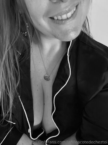 La fille sexy française, ta voisine / lafilleacotedecheztoi nude photo #22