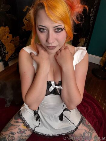 LaineyCa / laineycat / lainey.cat nude photo #9