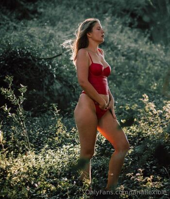 OnlyFans / lanaflexible nude photo #10