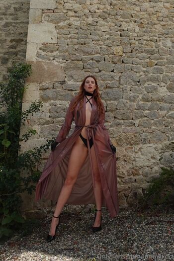 Goddess Lan / lanawildfreepage nude photo #10