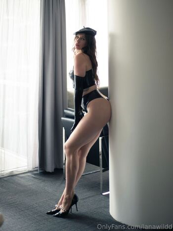 Goddess Lan / lanawildfreepage nude photo #20