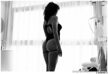 Nin / laperradenina nude photo #22