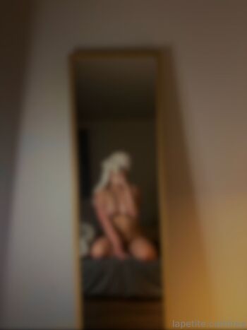 lapetite.cathfre / lapetite.cathfree nude photo #1