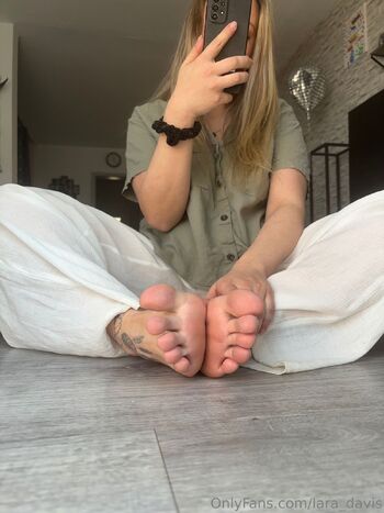 Lara Davi / lara_davis / lara_davis__ nude photo #13