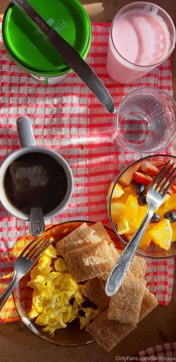 Lara Boxxx / laraboxxx nude photo #4