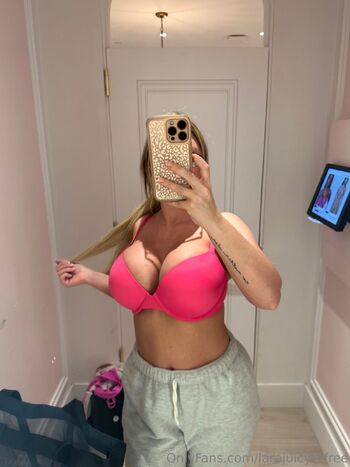 Lara Juicy FRE / larajuicytvfree nude photo #9