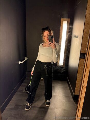 LaraMCX / laramcx nude photo #7