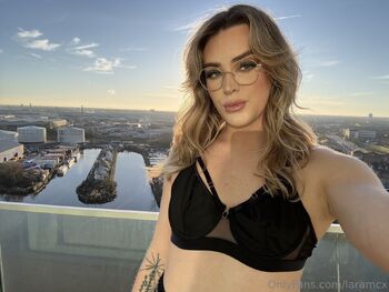 LaraMCX / laramcx nude photo #9