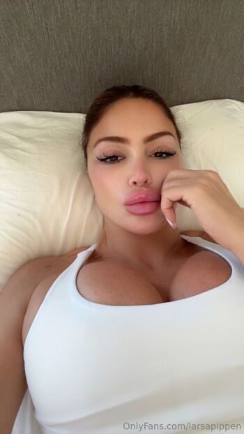 Larsa Pippe / larsapippen nude photo #3