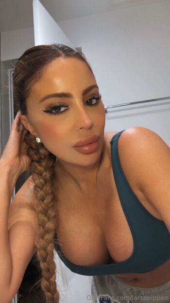 Larsa Pippe / larsapippen nude photo #10