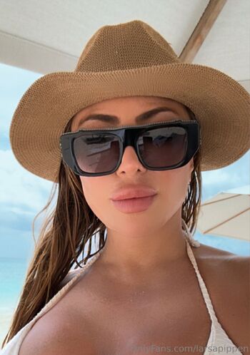 Larsa Pippe / larsapippen nude photo #22