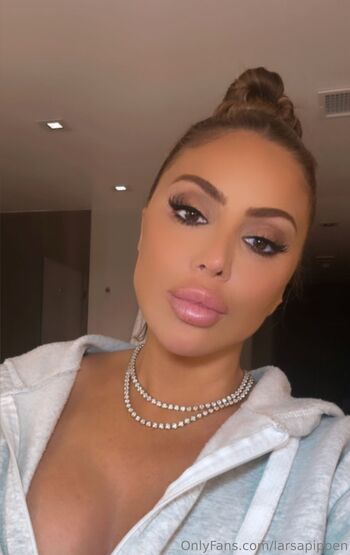 Larsa Pippe / larsapippen nude photo #33