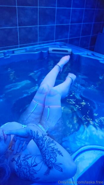 LaskaFre / laska.free nude photo #1