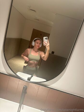 Lani- FREE WEEKLY XXX VID ON VIP PAG / latenightlarns nude photo #3