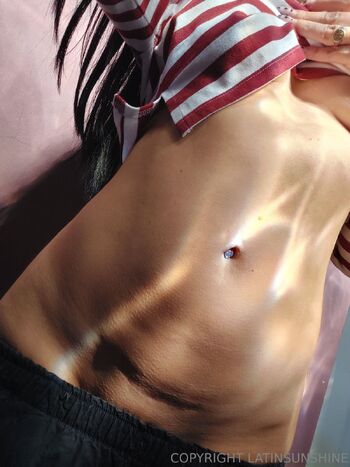 Latinsunshine / latinsunshine / latinsunshine_bellybutton nude photo #9