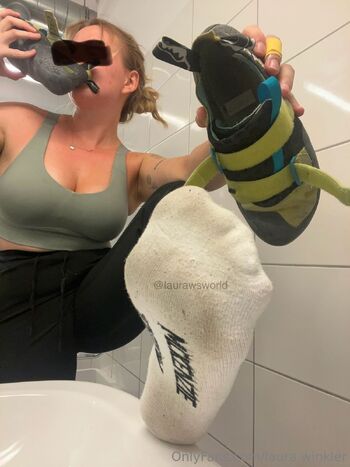 Laura Winkle / laura.winkler nude photo #22