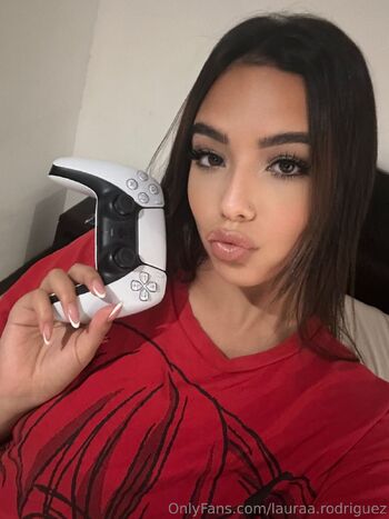 Laurasexy latin / lauraa.rodriguez nude photo #4
