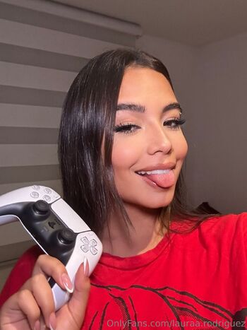 Laurasexy latin / lauraa.rodriguez nude photo #8