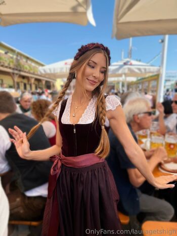 Laura / lauragetshigh nude photo #6