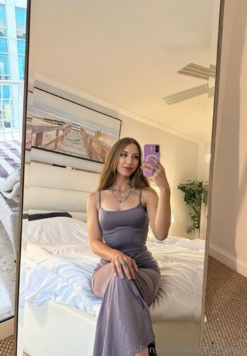 Laura / lauragetshigh nude photo #31