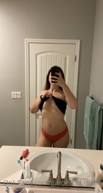 MommyAn / lauramarie11 nude photo #29