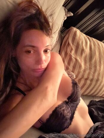 Laura Perlong / lauraperlongo nude photo #26