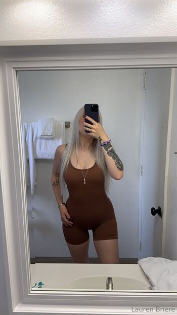 laurenb420 nude photo #18