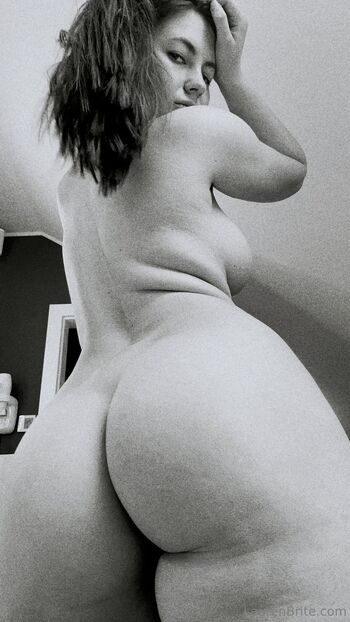 L.B. / laurenbritefree nude photo #31