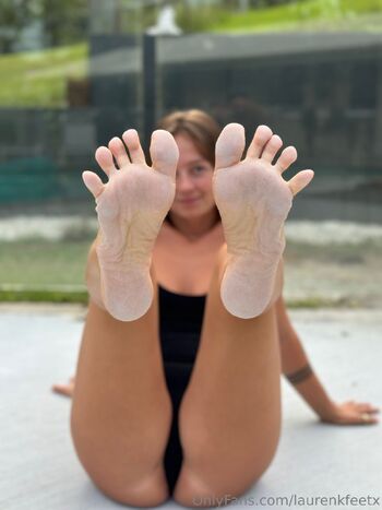 laurenkaysfeet nude photo #38