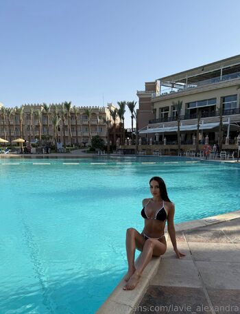 Alexandr / lavie_alexandra nude photo #5