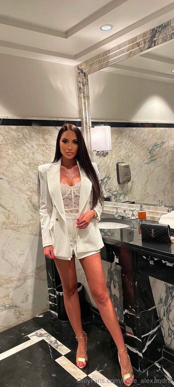 Alexandr / lavie_alexandra nude photo #14