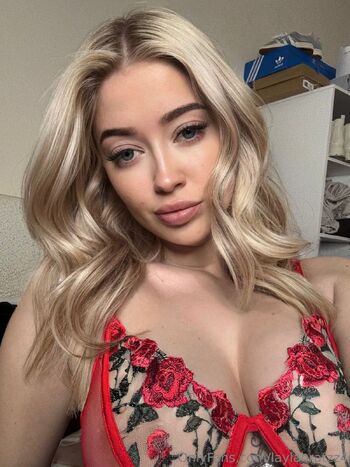 Layla Brat / laylabratzz4 nude photo #7