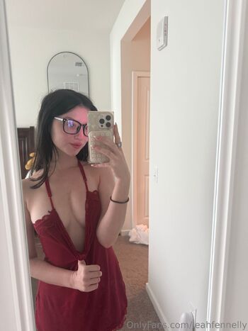 Leah Fennell / leahfennelly nude photo #4