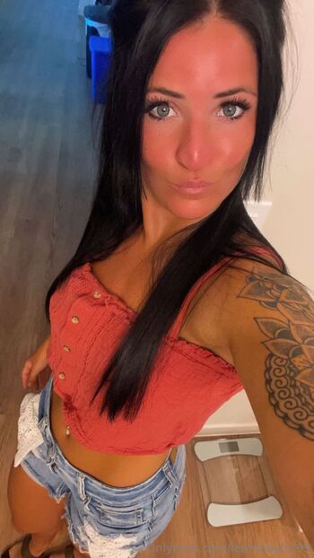 Leah Taylo / leahtaaylor99 nude photo #21