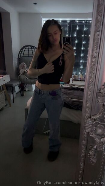 Leanne Cro / leannecrowonlyfans nude photo #6