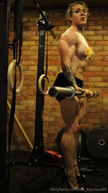 LeeKeyrouz / lee_keyrouz69 nude photo #38
