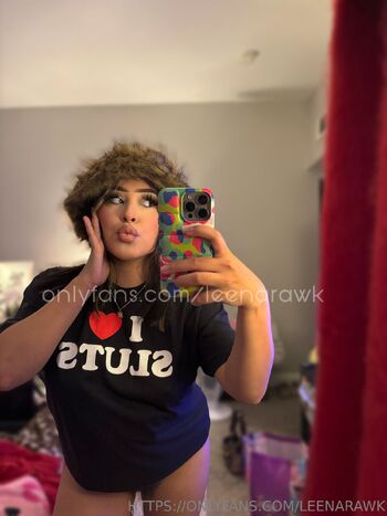 CAN I BE UR GF / leenarawk nude photo #2