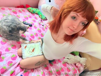 Kittyca / leepicawesomeswagbucks nude photo #13