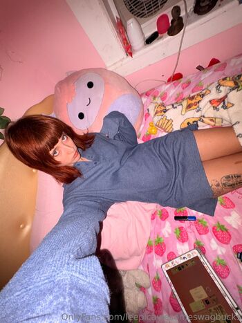 Kittyca / leepicawesomeswagbucks nude photo #15