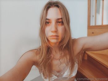 𝗟𝗲𝘃𝗼𝗻𝗶 / leevonie / pearl_leevonie nude photo #9