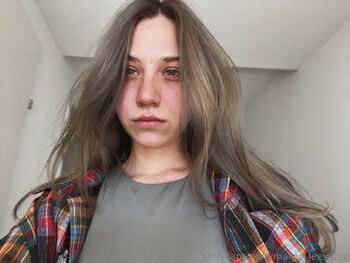𝗟𝗲𝘃𝗼𝗻𝗶 / leevonie / pearl_leevonie nude photo #18