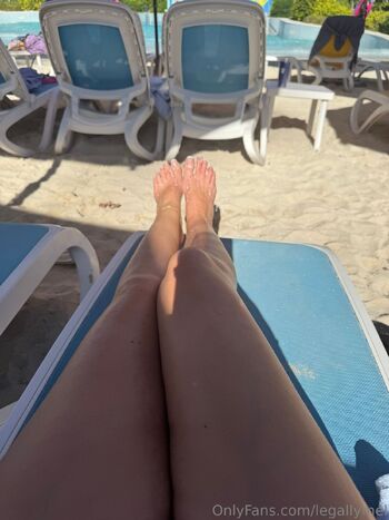 Melani / legallymel nude photo #16