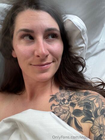 Lauren / legsfordays1 / laurencorarito nude photo #8