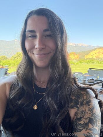 Lauren / legsfordays1 / laurencorarito nude photo #11