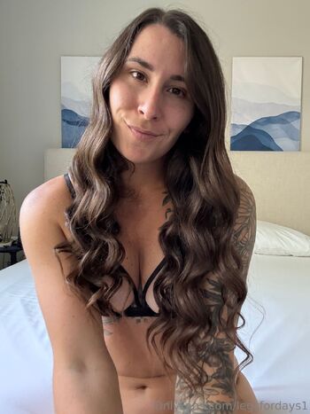 Lauren / legsfordays1 / laurencorarito nude photo #21