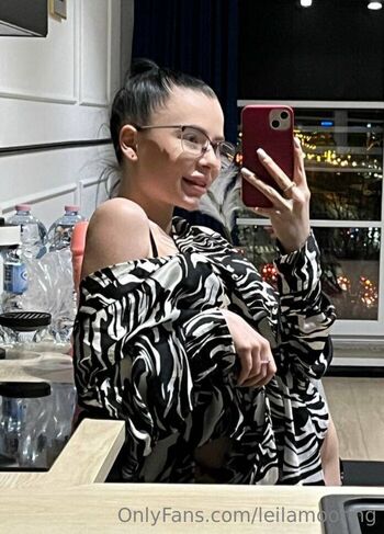 Leila / leilasunny nude photo #2