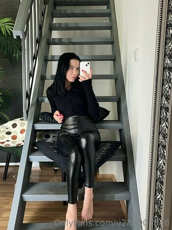 Leila / leilasunny nude photo #10