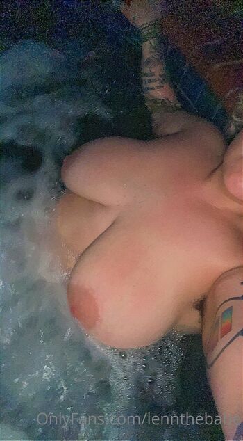 𝕷𝖊𝖓 𝖙𝖍𝖊 𝖇𝖆𝖇𝖊 / lennthebabe nude photo #8