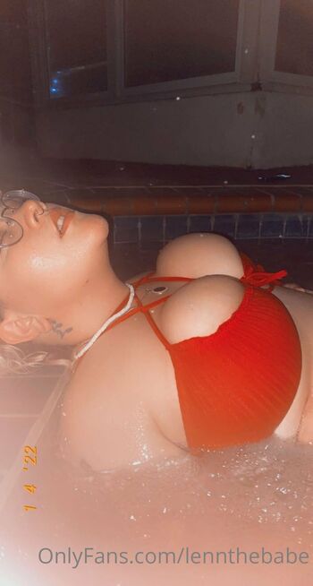 𝕷𝖊𝖓 𝖙𝖍𝖊 𝖇𝖆𝖇𝖊 / lennthebabe nude photo #13
