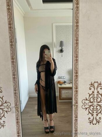 Lera SunRay / lera_skyies nude photo #3